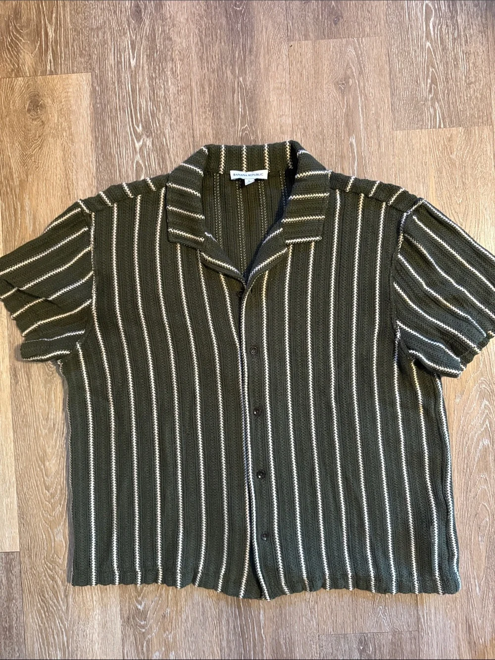 Banana Republic Men's Olive Green Striped Short-Sleeve Knit Shirt. Short Length